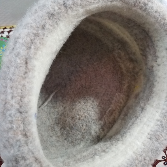 Women Wool Hat - Picture 7 of 11